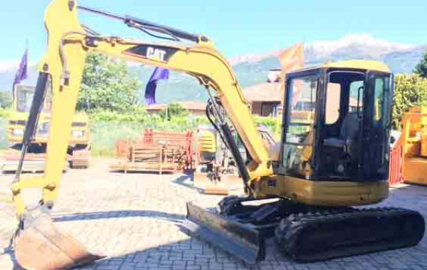 MINIESCAVATORE CAT 305