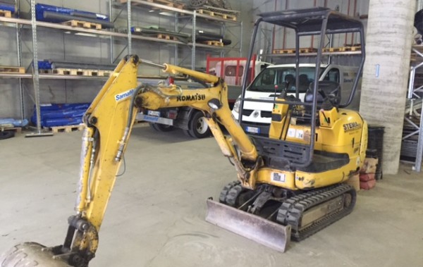 MINIESCAVATORE KOMATSU PC12
